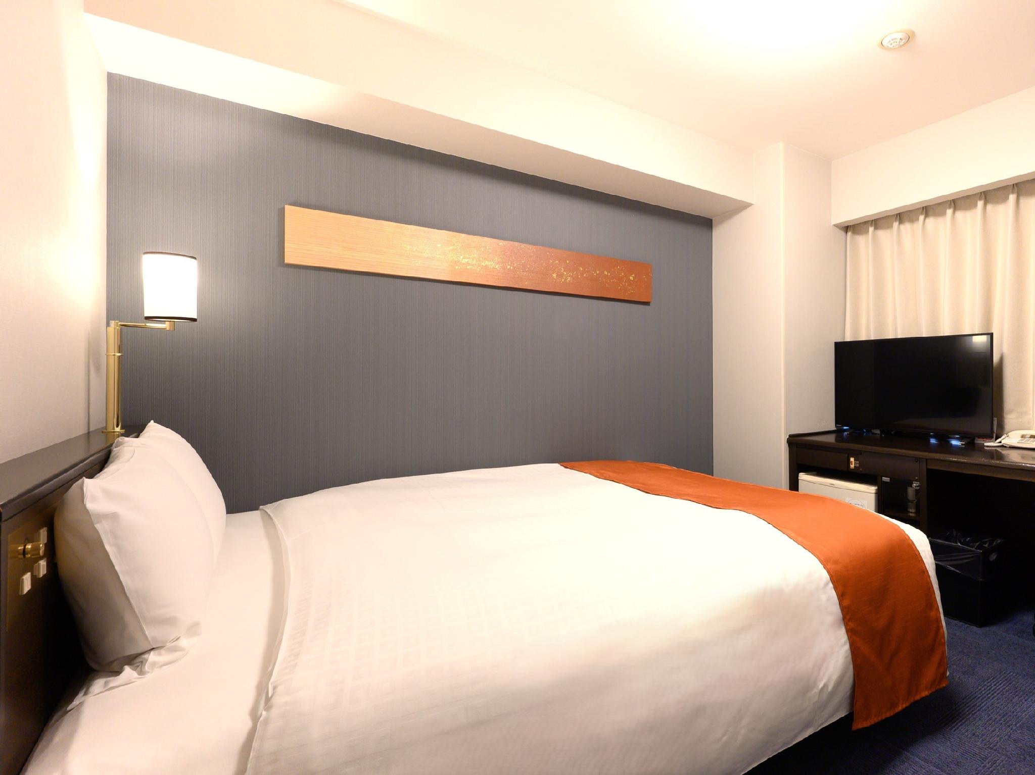 Moderate, Double Bed