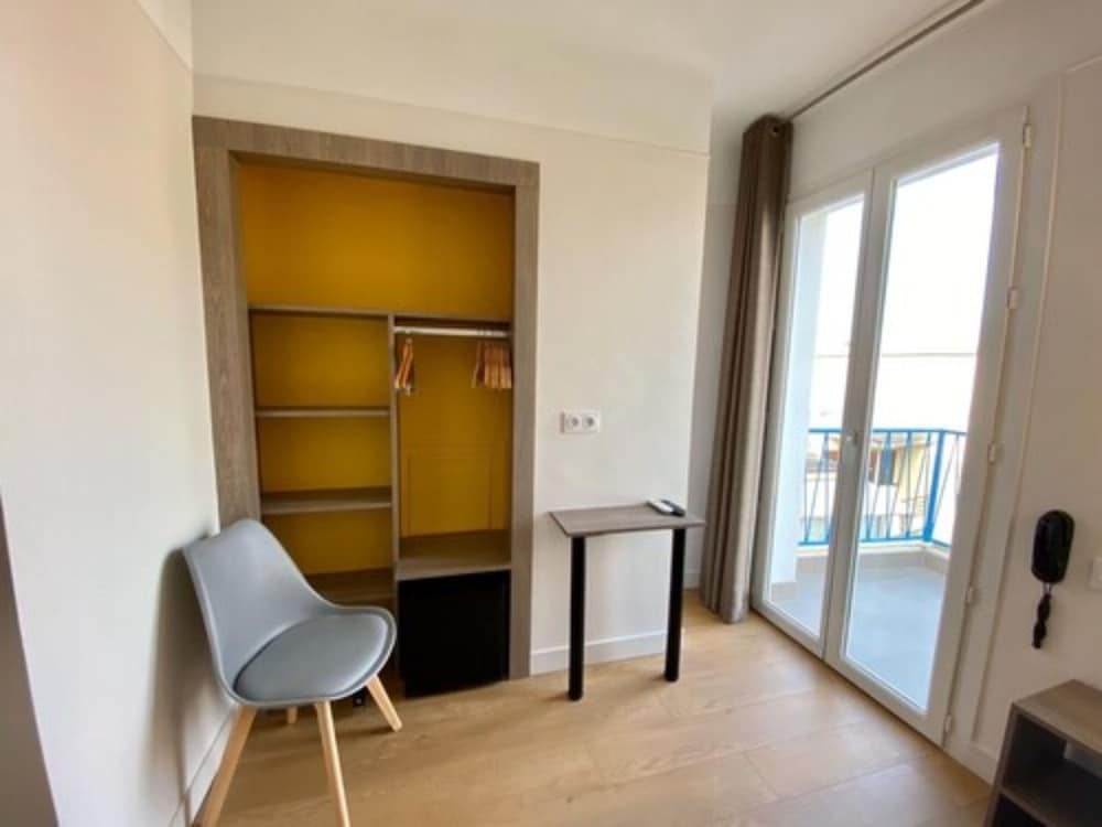 Hotel Courbet 30/60