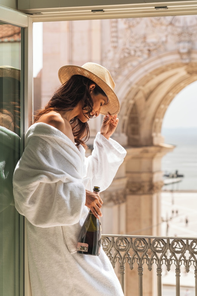 Andaz Lisbon 7/50
