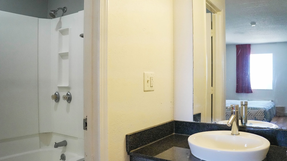 Motel6 Rolla, MO 57/59