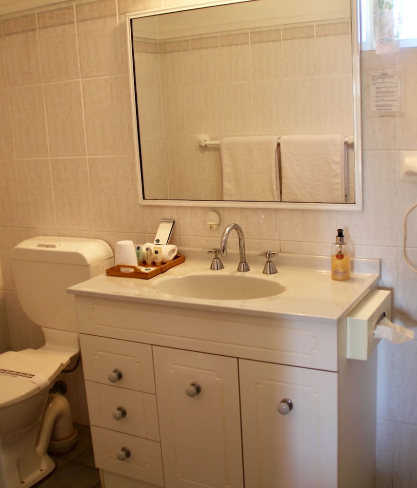 Town & Country Motor Inn 16/58