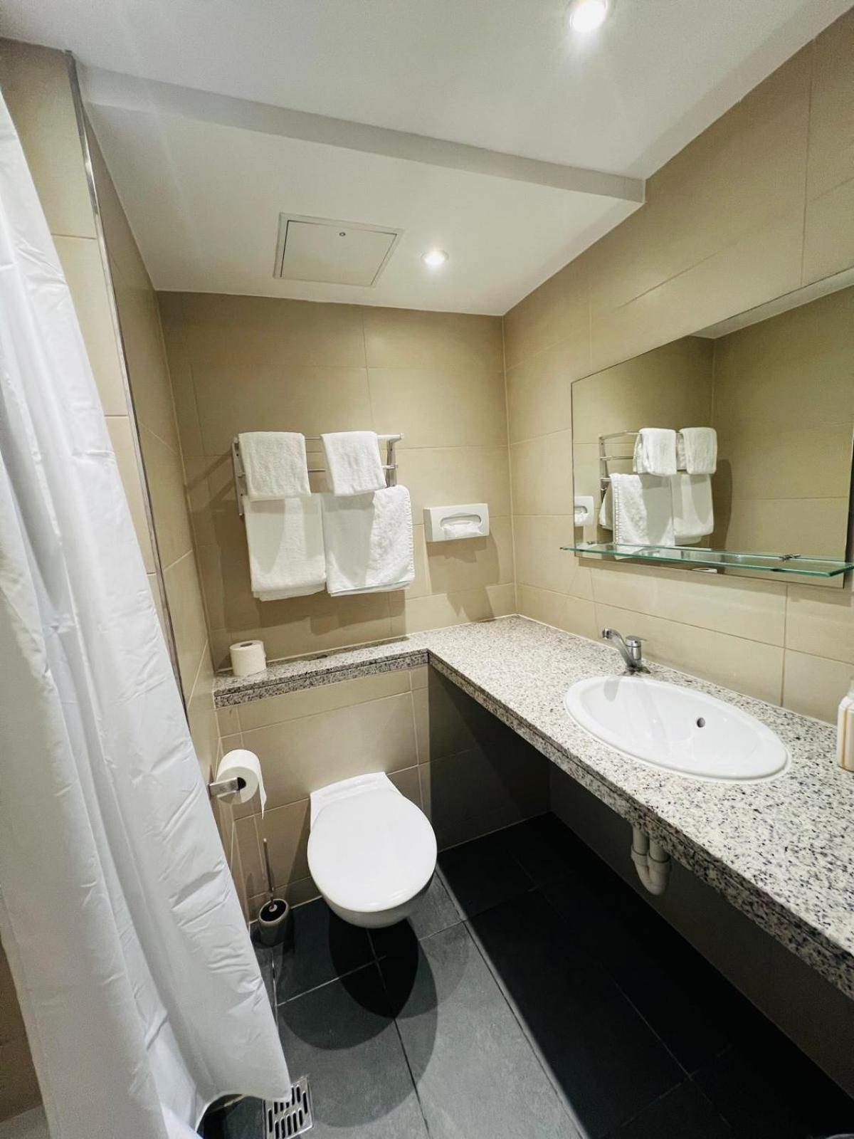 Hotel B99 35/39