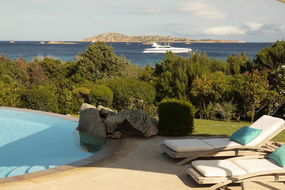 Hotel Romazzino, a Luxury Collection Hotel, Costa Smeralda 28/50