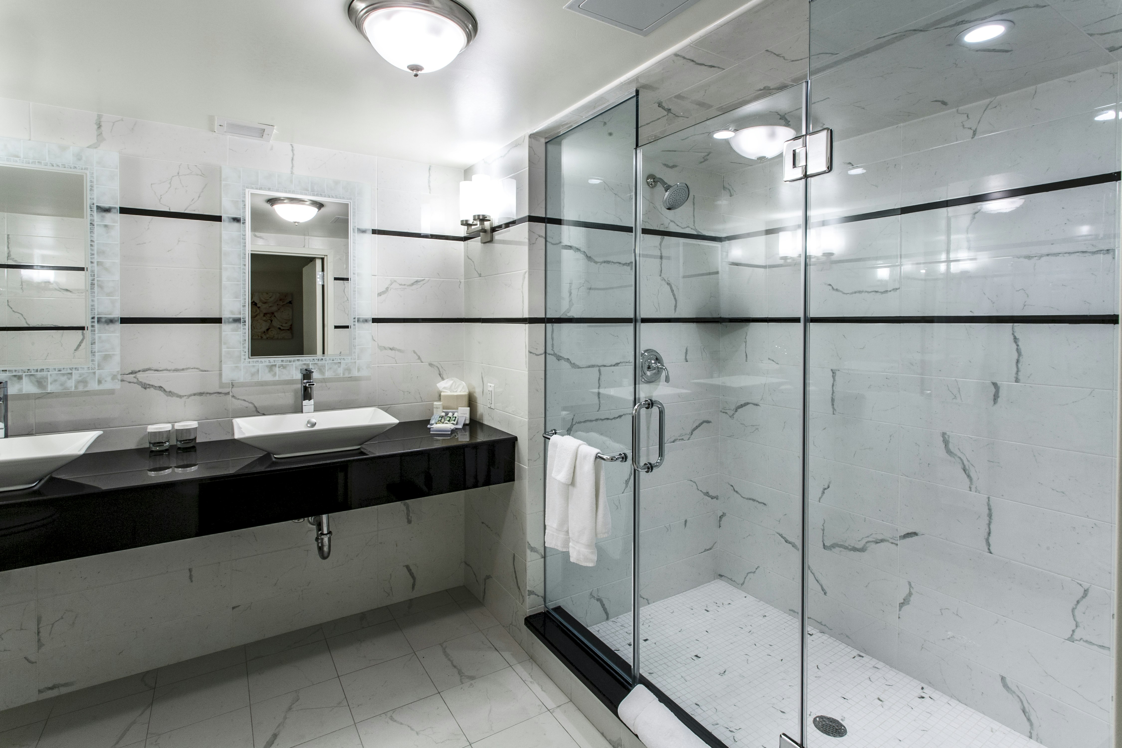 Hilton Garden Inn New York/Staten Island 50/50