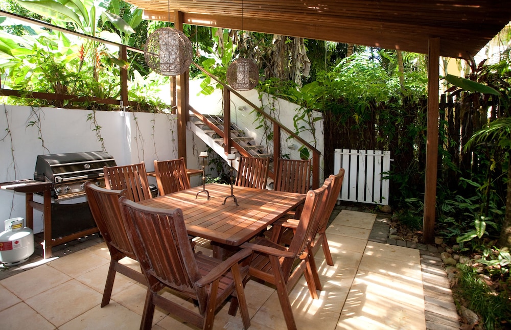CORAL SEA VILLAS 15/34