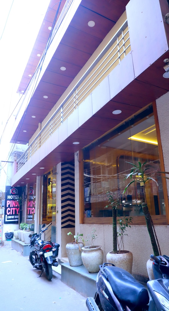Hotel Pink City 3/43