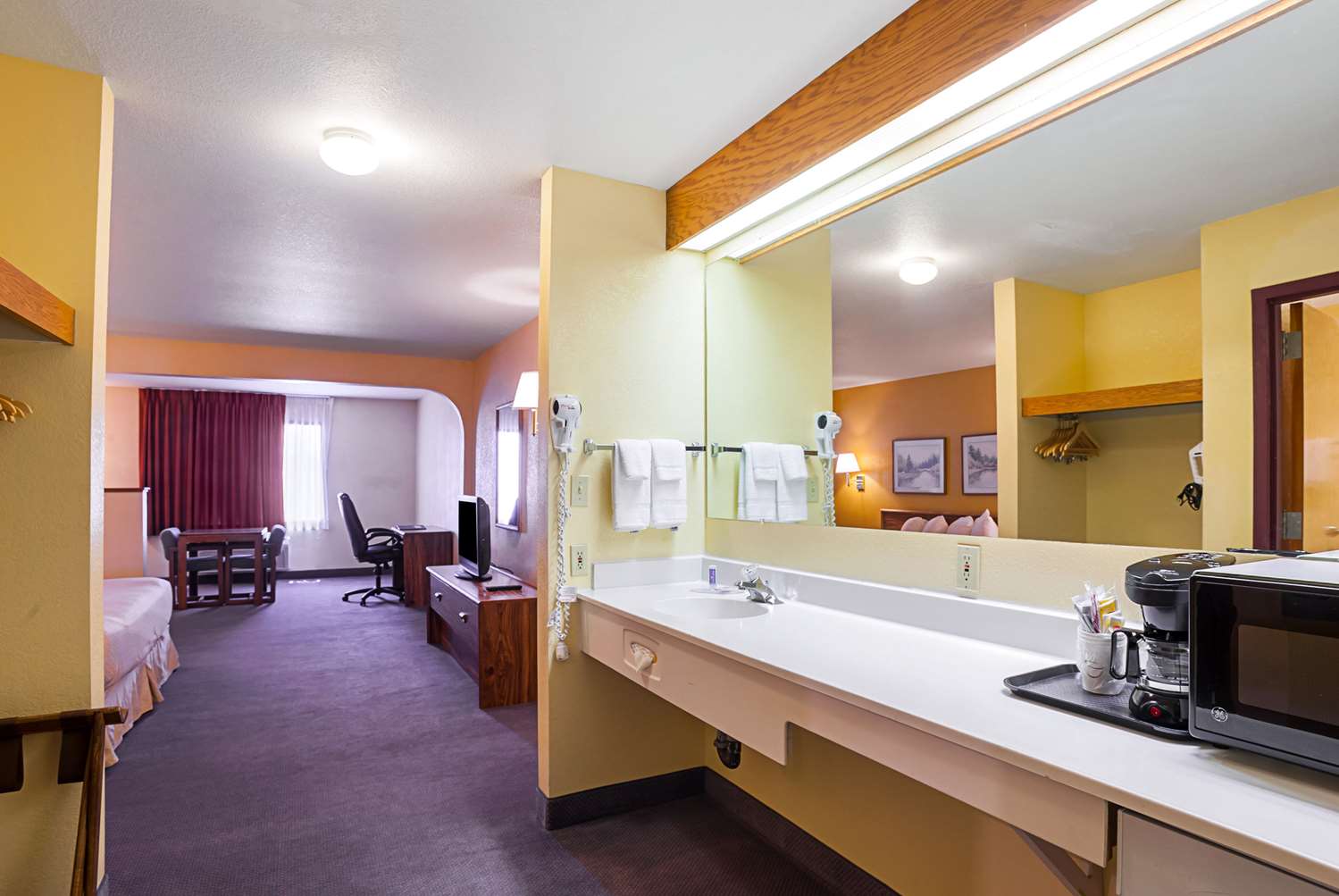 Rodeway Inn & Suites Blanding 20/20