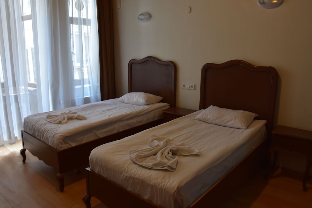 Taksim Palace Hotel 24/60