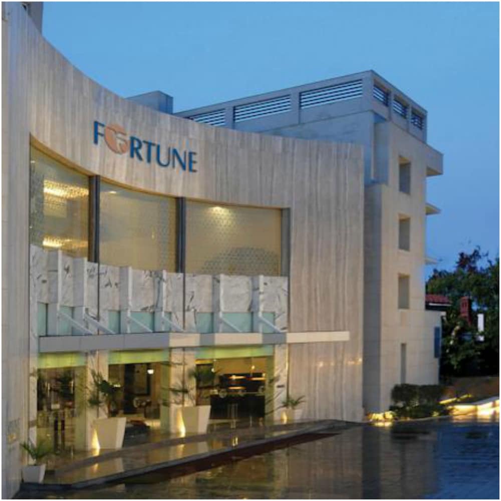 Fortune Sector 27, Noida - Member ITC Hotels Group 4/49