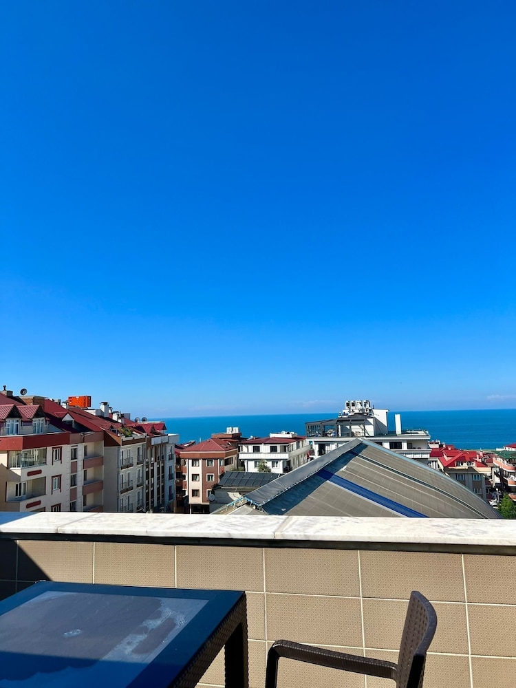 Andalouse Airport Suite Hotel 4/50