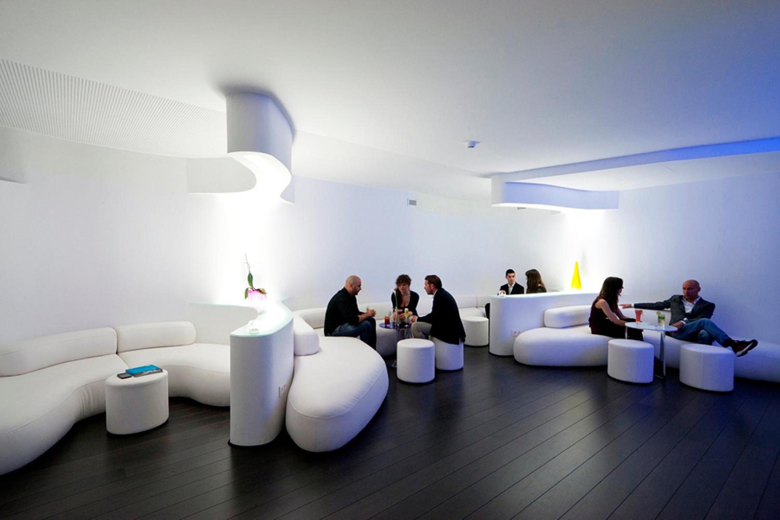 Absoluto Design Hotel 46/50
