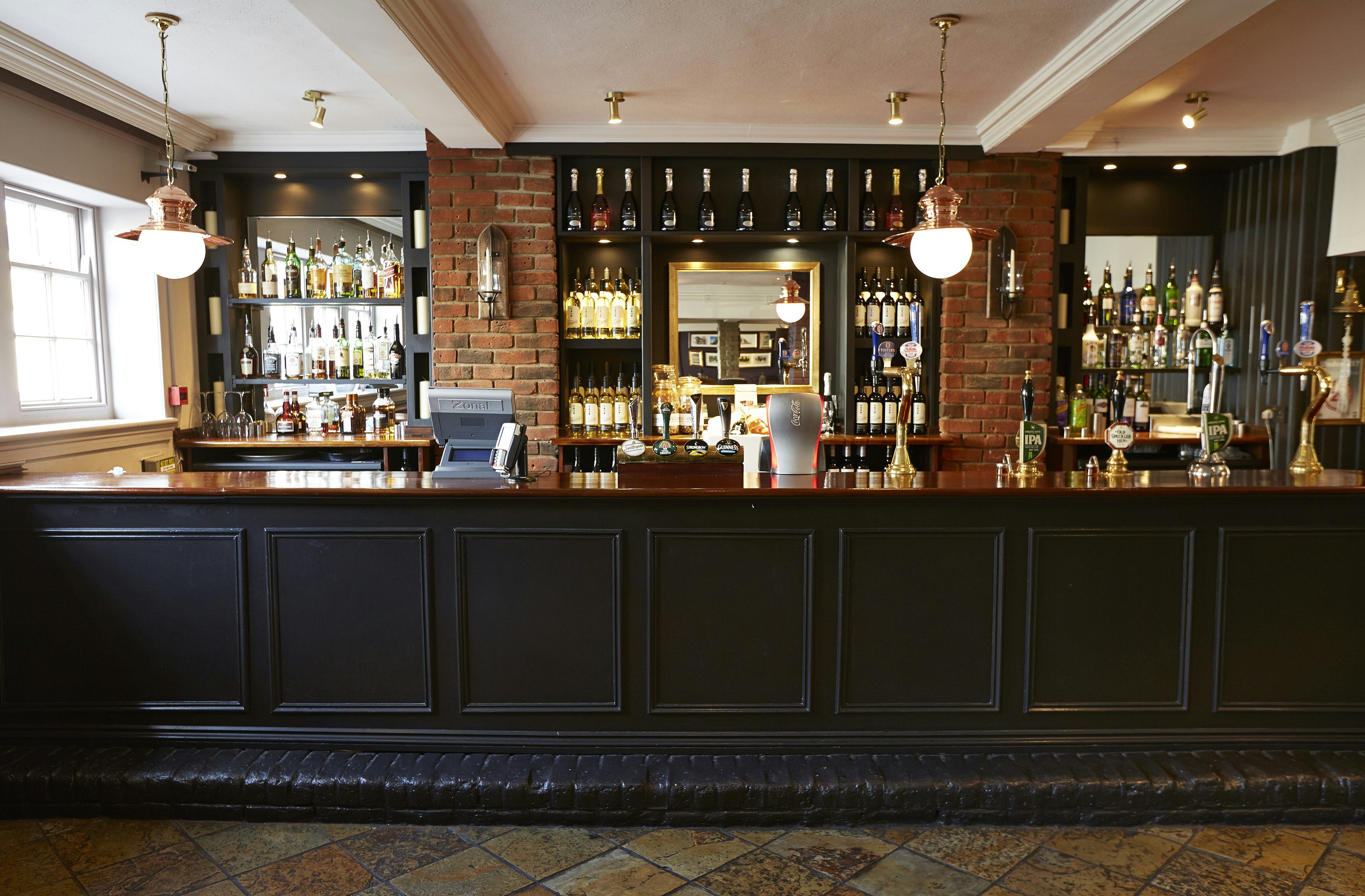 Red Lion Hotel 25/27