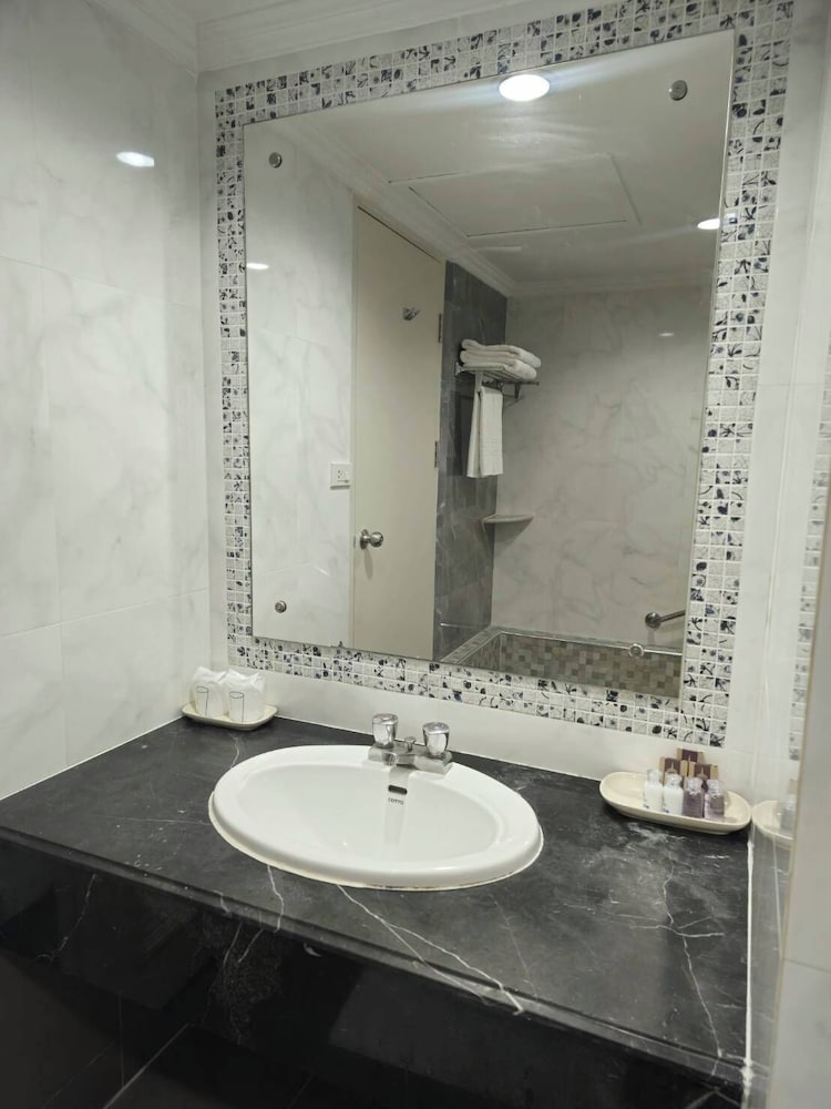 Hua Hin Grand Hotel And Plaza 59/60