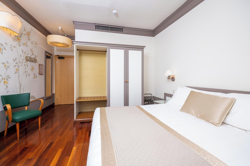 SUPERIOR, DOUBLE BED