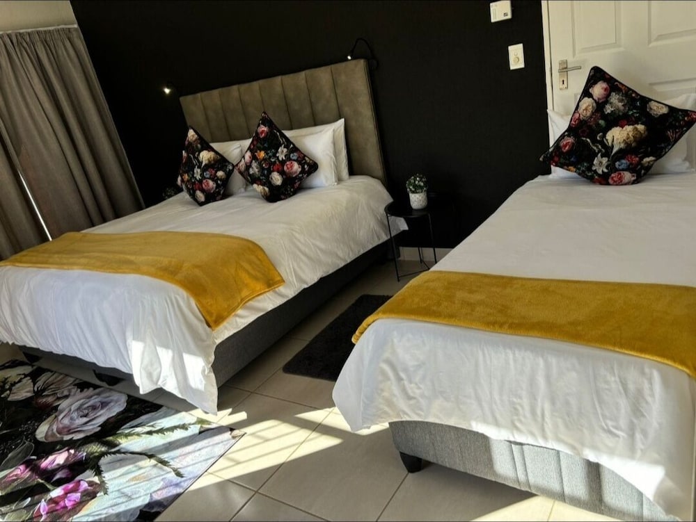 Angels Haven Guesthouse 11/49