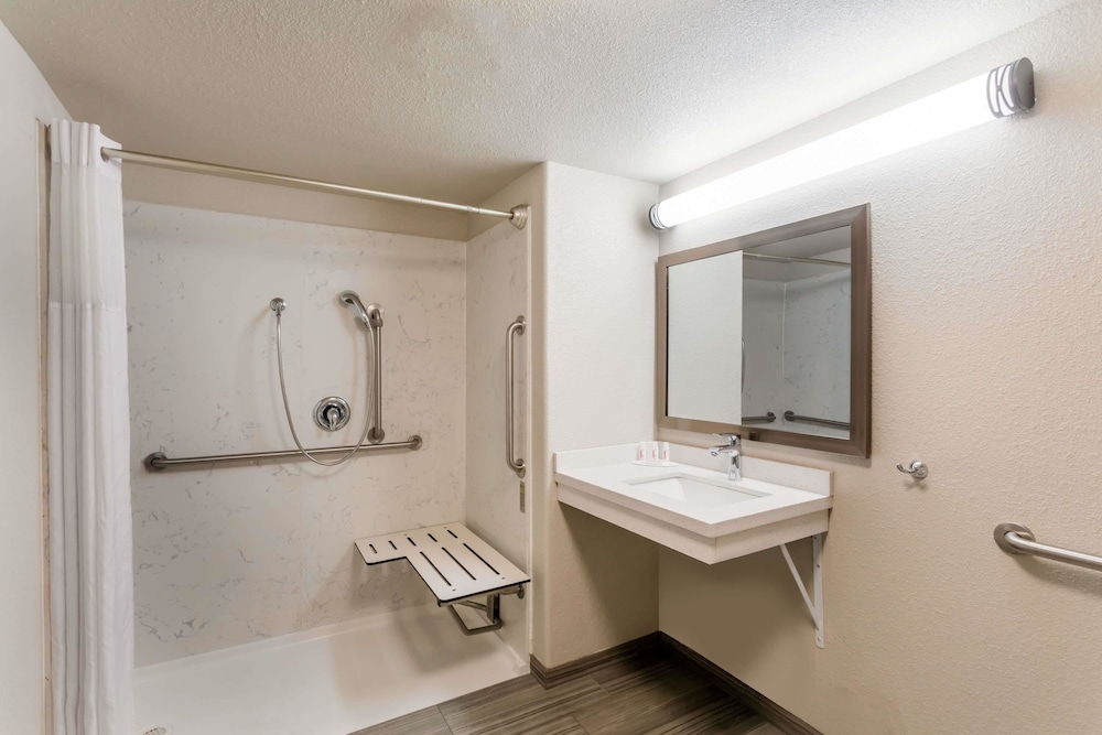 غرفة بسرير كينج لذوي الإعاقة، Days Inn by Wyndham Yosemite Area 2/2