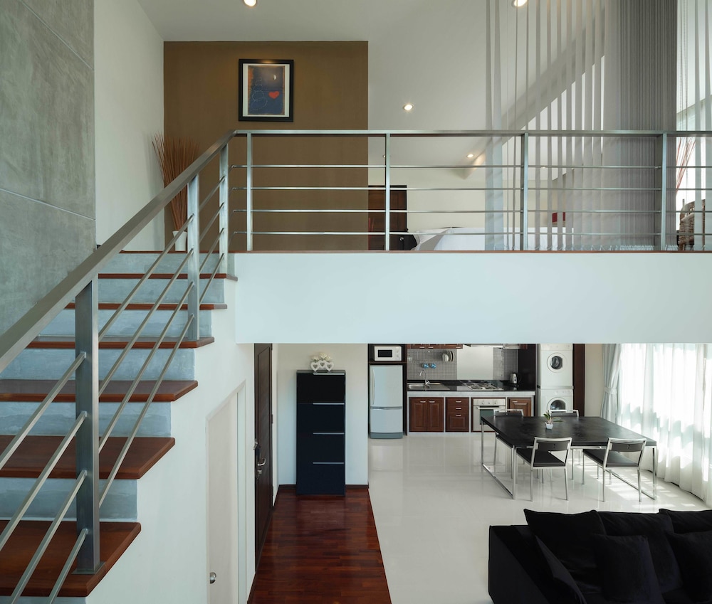 Silom Lofts Hotel 46/47