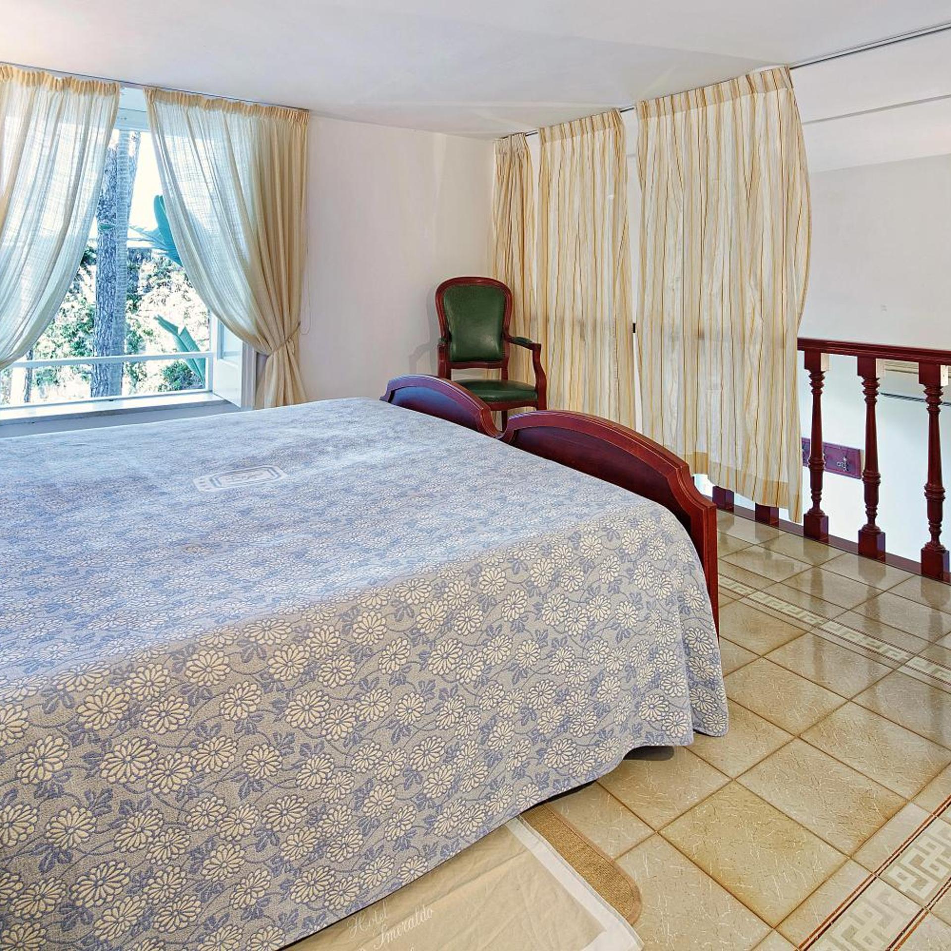 1 Bedroom, Superior, Apartment, Garden View, Two Story