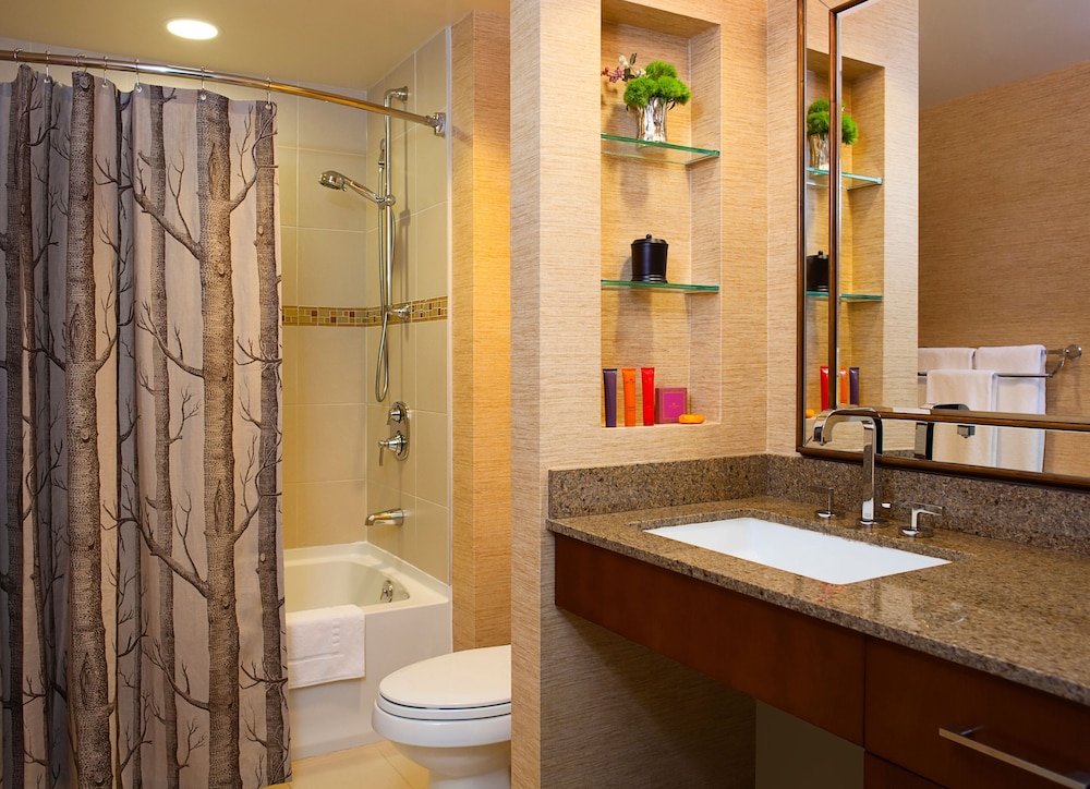 2 Bedrooms, Residence, King and Queen Bed, River View