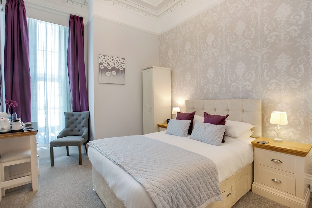 Trelawney Hotel B B Guest House 8/50