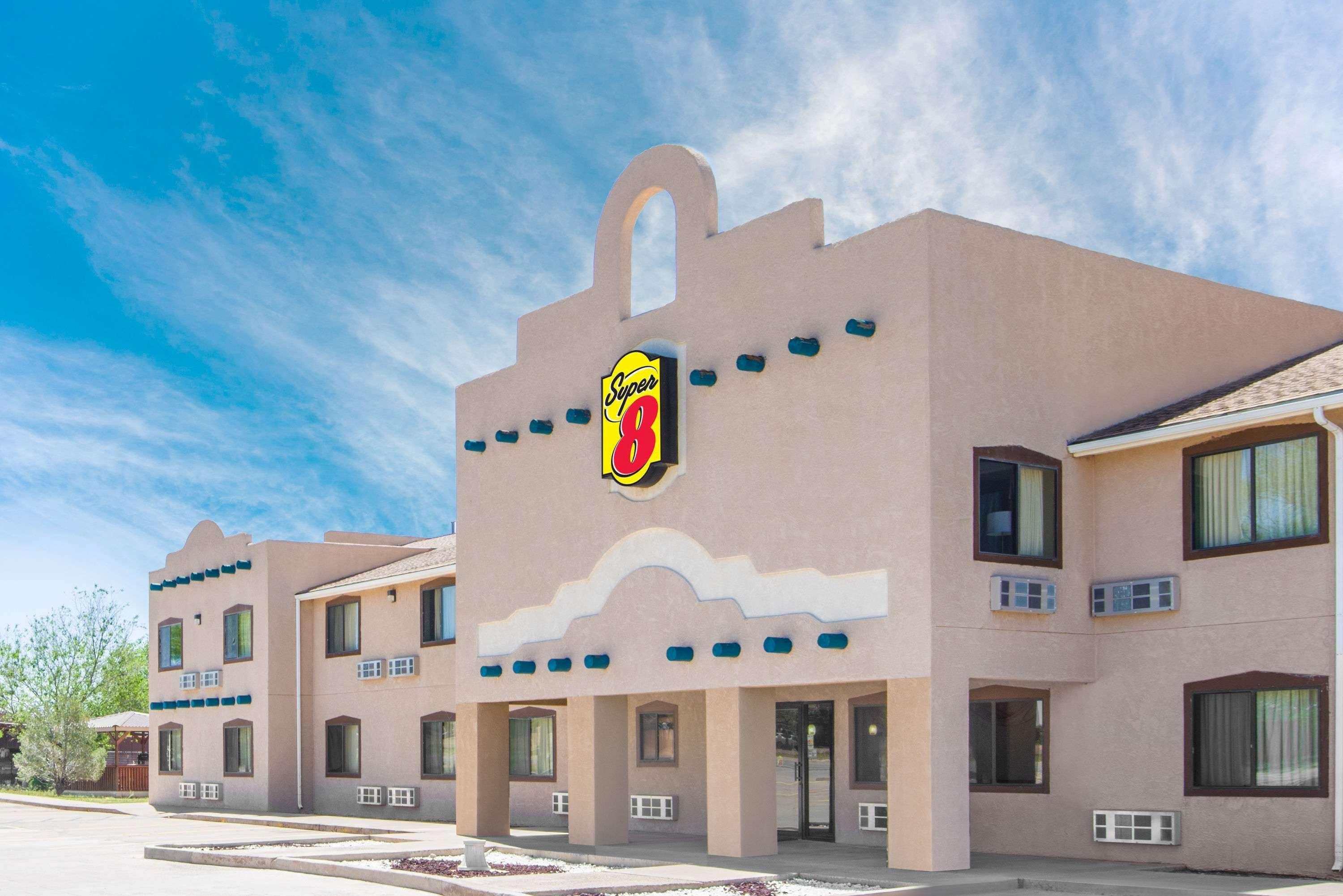 Super 8 Motel Ft Sumner 1/15