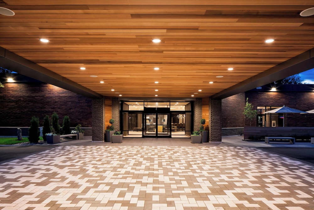 Delta Hotels Minneapolis Northeast 42/47