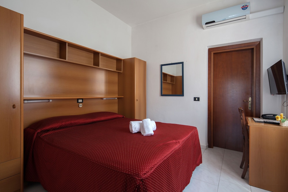 ECONOMY, DOUBLE BED