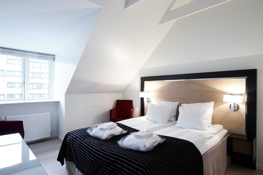 GENTOFTE HOTEL 12/59