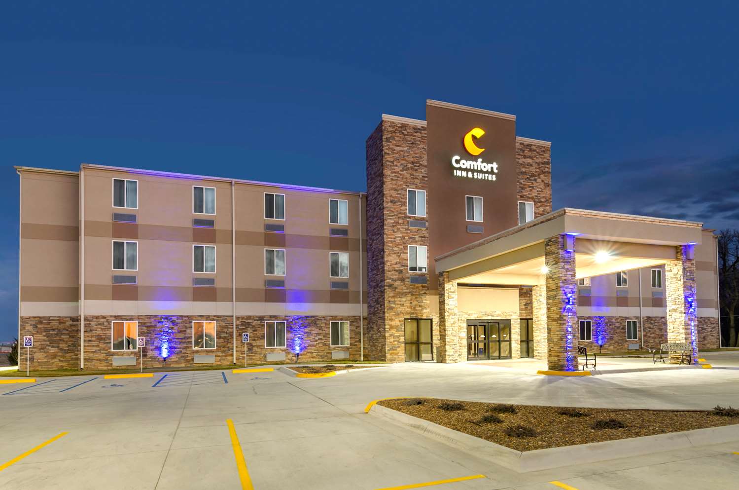 Comfort Inn & Suites Salina North 2/30