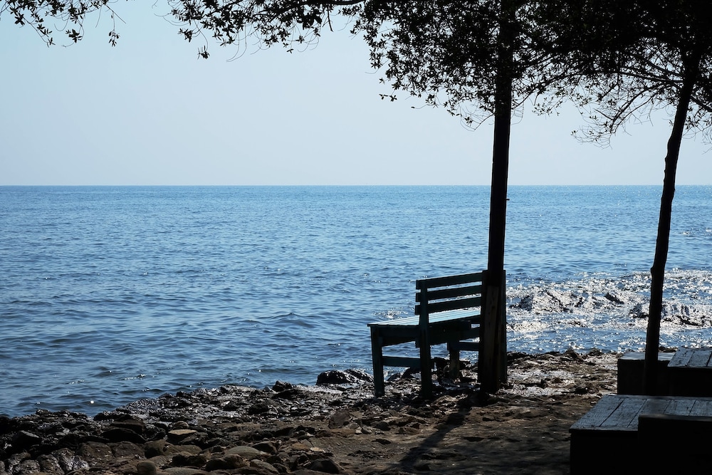 The C Samet Beach Resort 66/78