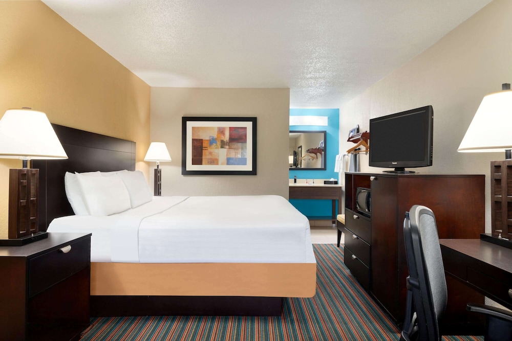 Baymont by Wyndham Nashville 27/53