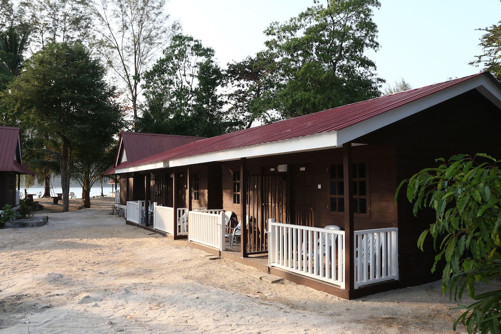 The Barat Perhentian Beach Resort 7/72