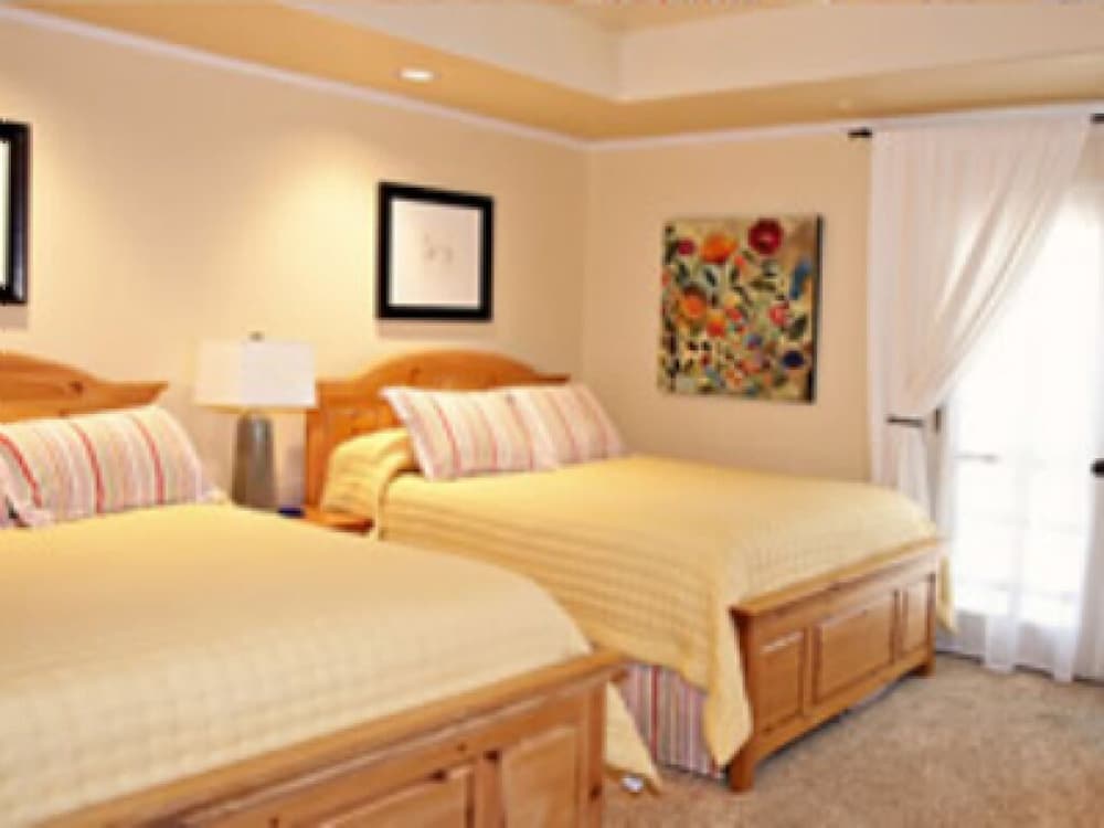 Live Oaks Bed and Breakfast 4/44