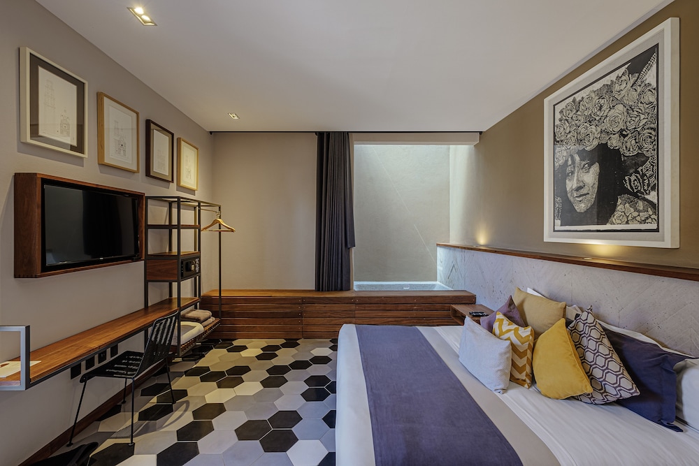 Criol Hotel 22/65