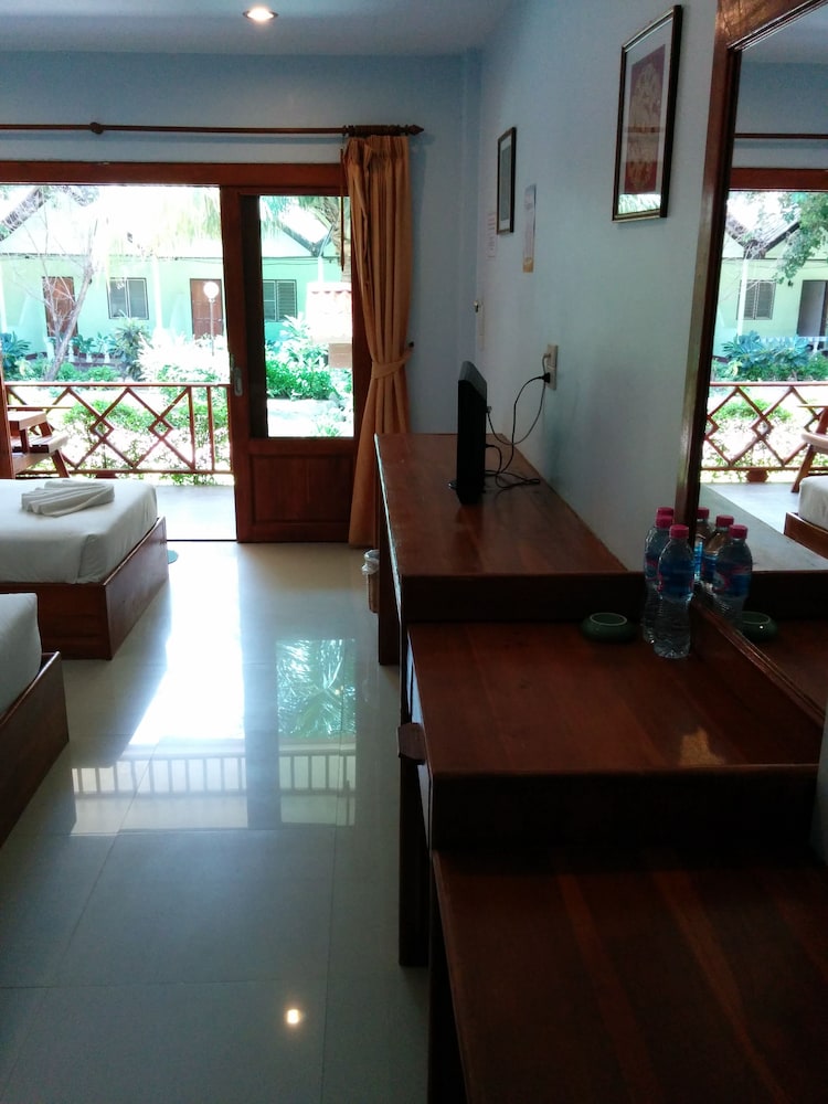 Paradise Bungalows 20/69