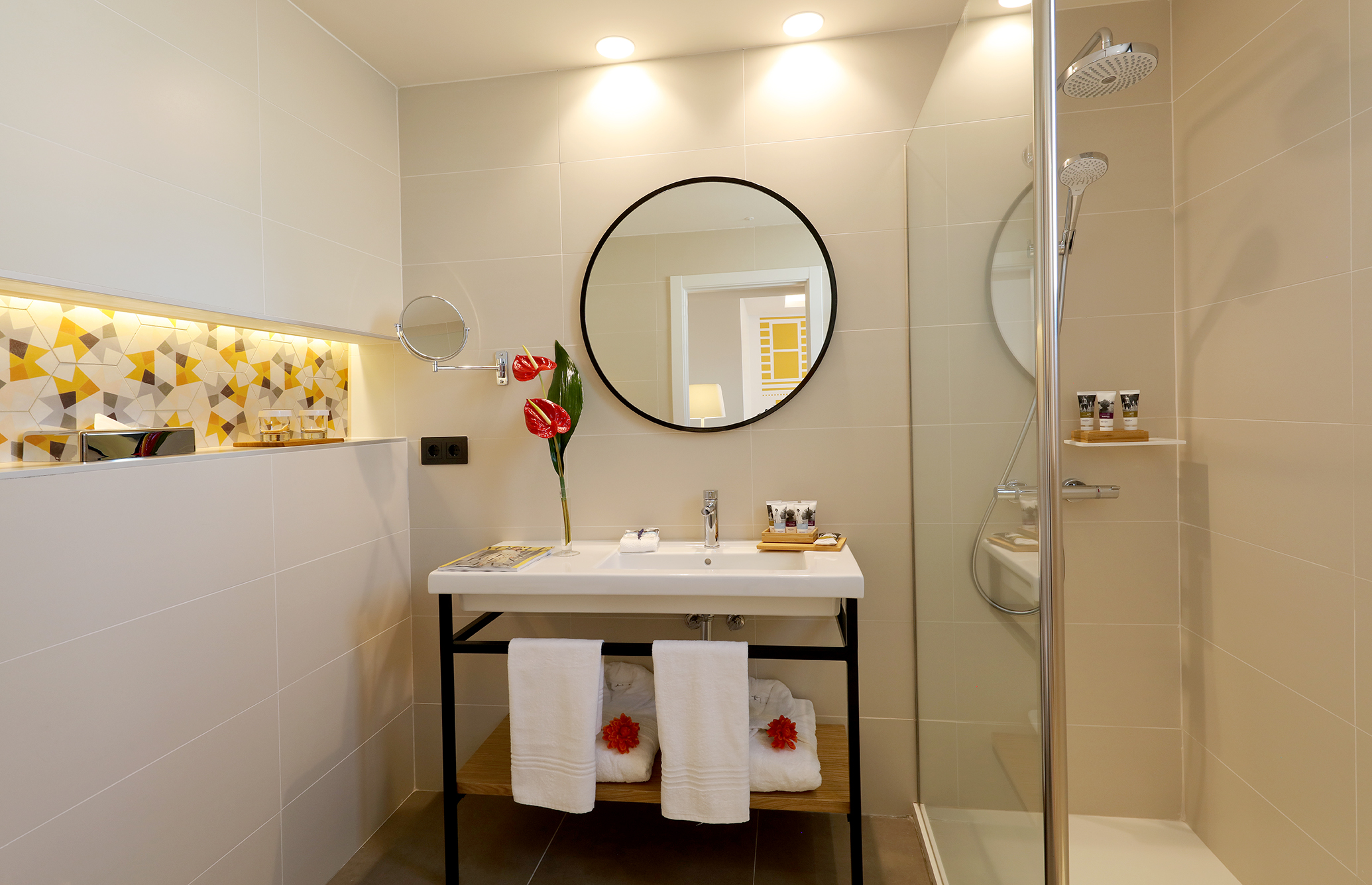 غرفة قياسية بسرير مزدوج أو سريرين منفصلين، Motel One Madrid Plaza de Espana (ex. Mercure Madrid) 2/2