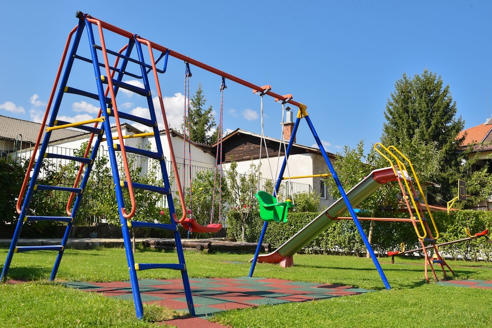 Bojur & Bojurland Apartment Complex 40/50