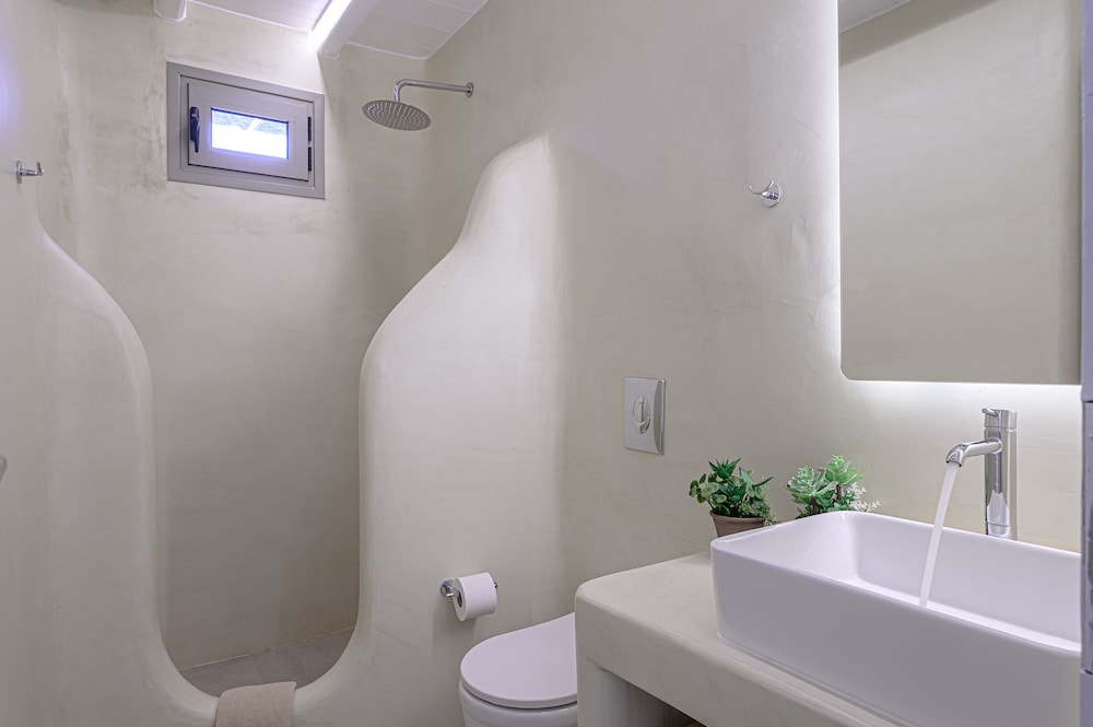 Thalia, 5 Bedrooms, Executive, Villa, Twin Beds, Bunk Bed, 3 Queen Beds, Sofa, Private Pool، 9 Muses Villas Mykonos 7/10