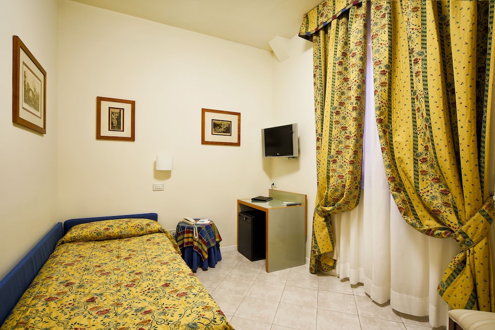 Italia Hotel 22/68