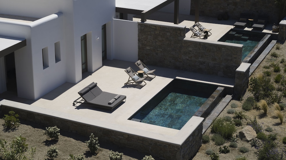 Bonzoe Homes & Villas 5/50