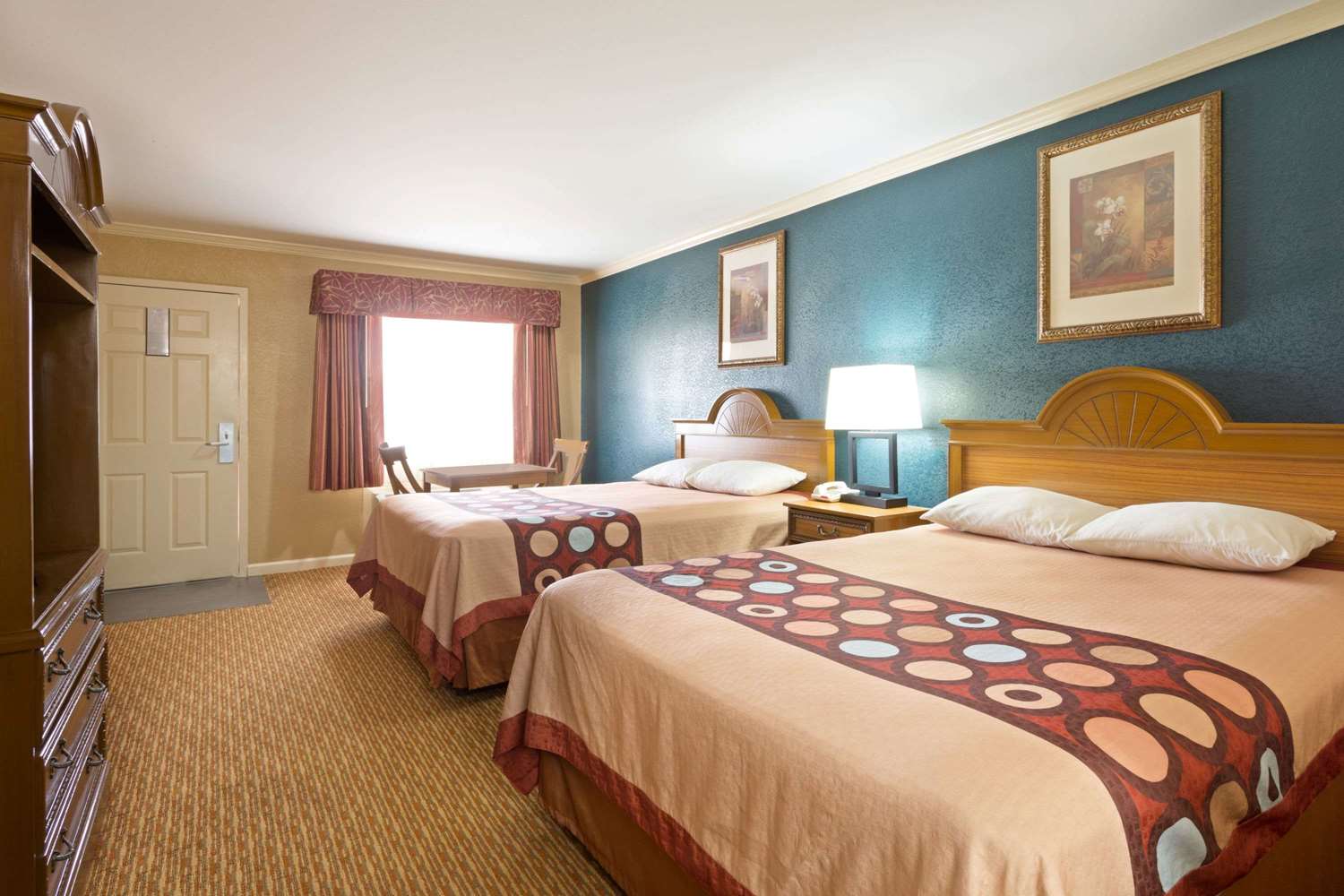 Super 8 by Wyndham Covington LA 5/12
