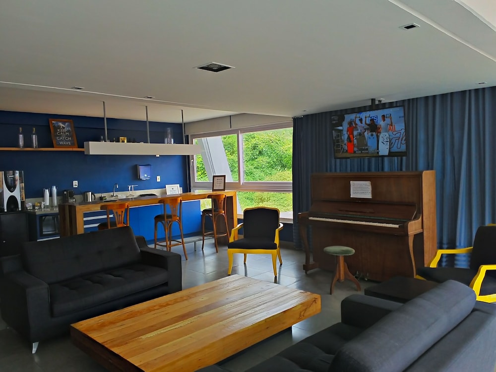 Cris Hotel 51/69