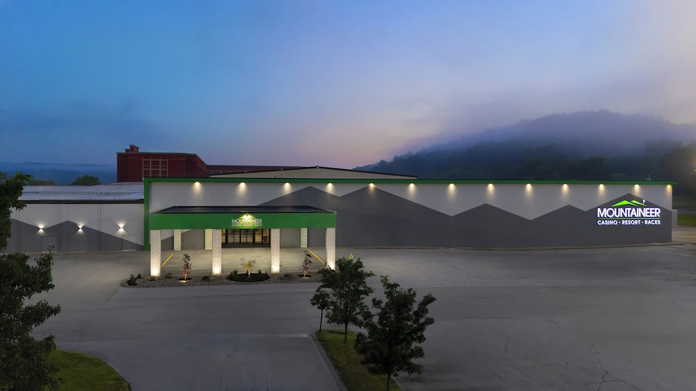 Mountaineer Casino, Racetrack & Resort 3/37