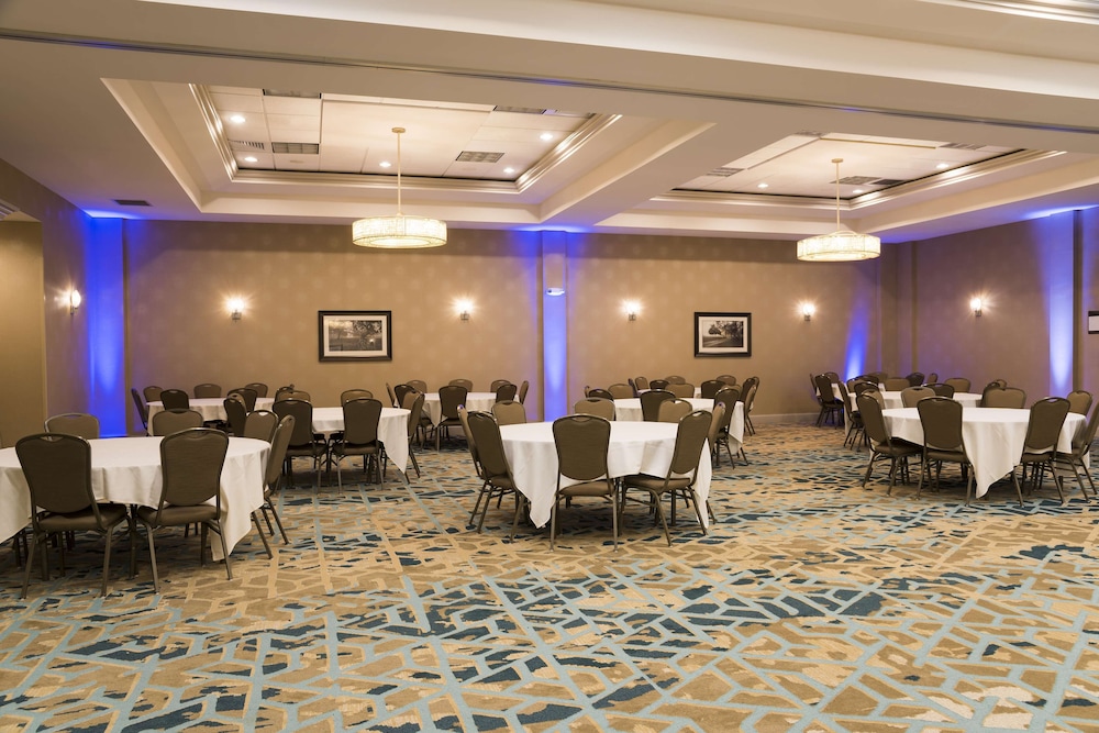 Doubletree By Hilton Pleasant Prairie Kenosha 31/48