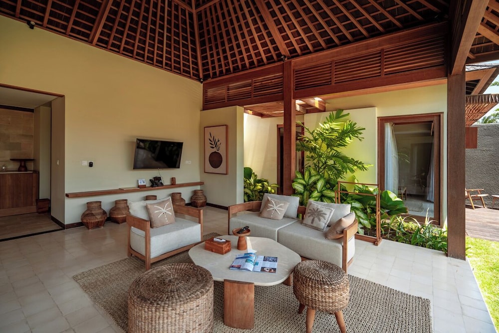Cocana Resort 58/76