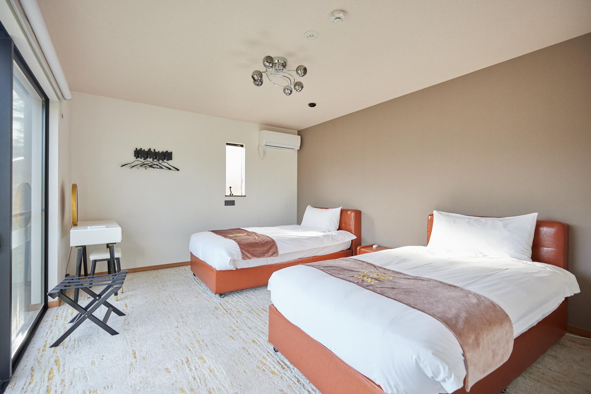 Type B, Villa, Mountain View, Balcony, Bathtub