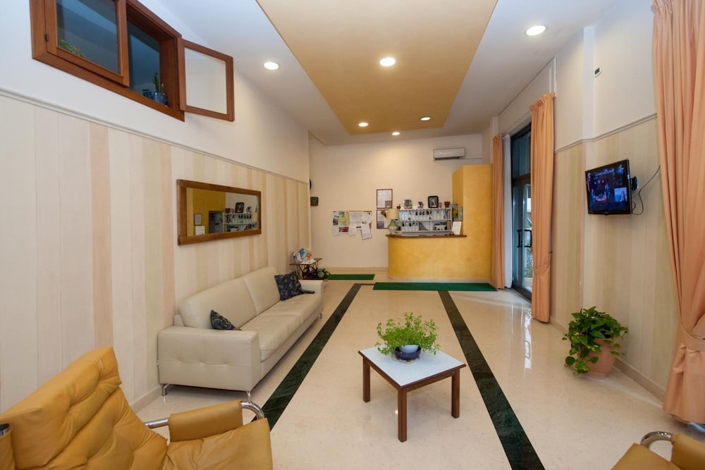Hotel De Rosa 20/32