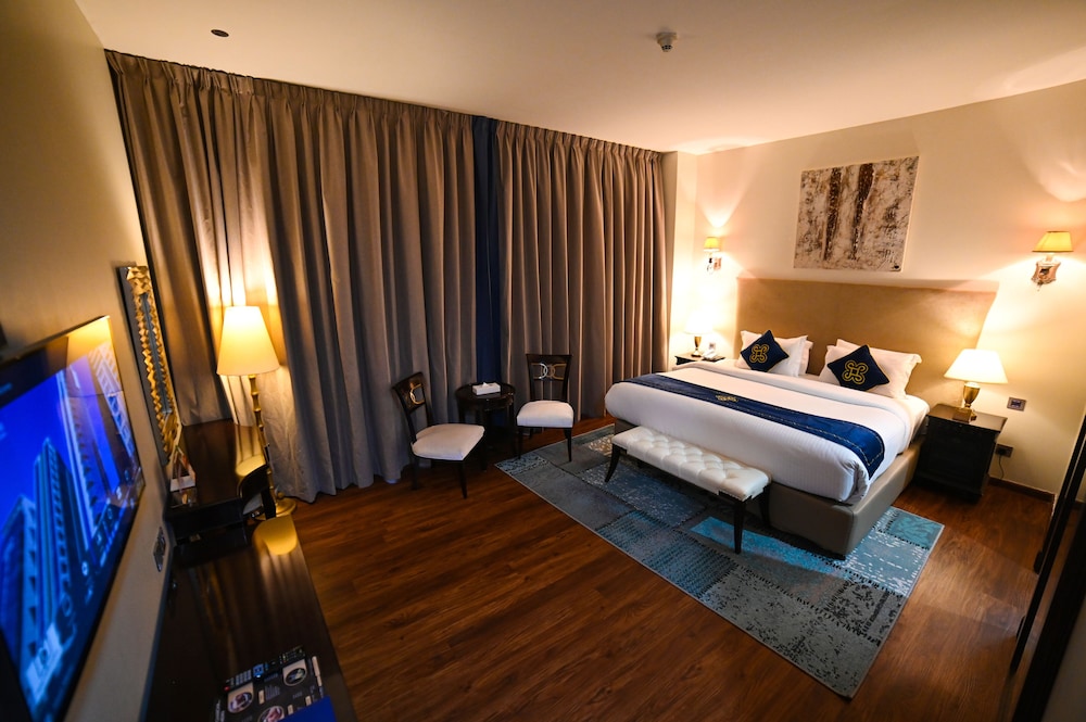 Seven Seas Hotel 22/68