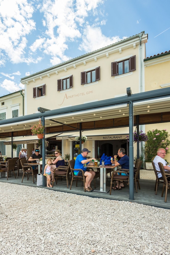 Aparthotel Gimi 49/62