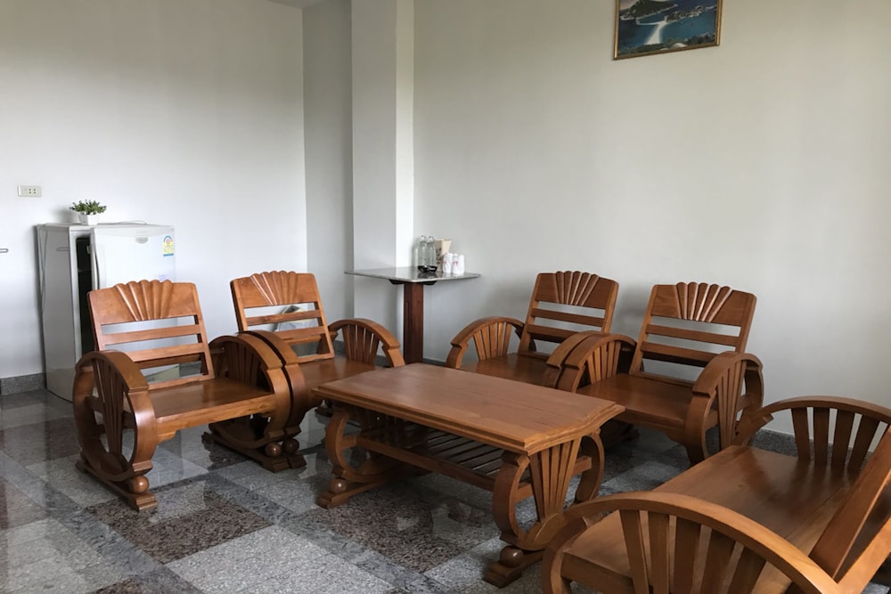 Lopburi Residence 2 Hotel And Resort 11/22